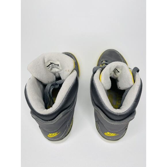 Men\'s Nike Shoes Auto Trainer Neutral Grey Vibrant Yellow Sneakers Size 9